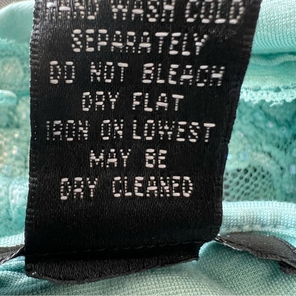 parfait FLORAL PRINT SHEER BACK CARDIGAN WITH W.D.N.Y. SILK SHELL - Picture 14 of 14